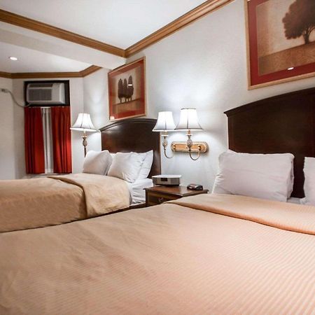 Clarion Hotel Park Avenue New York Bagian luar foto