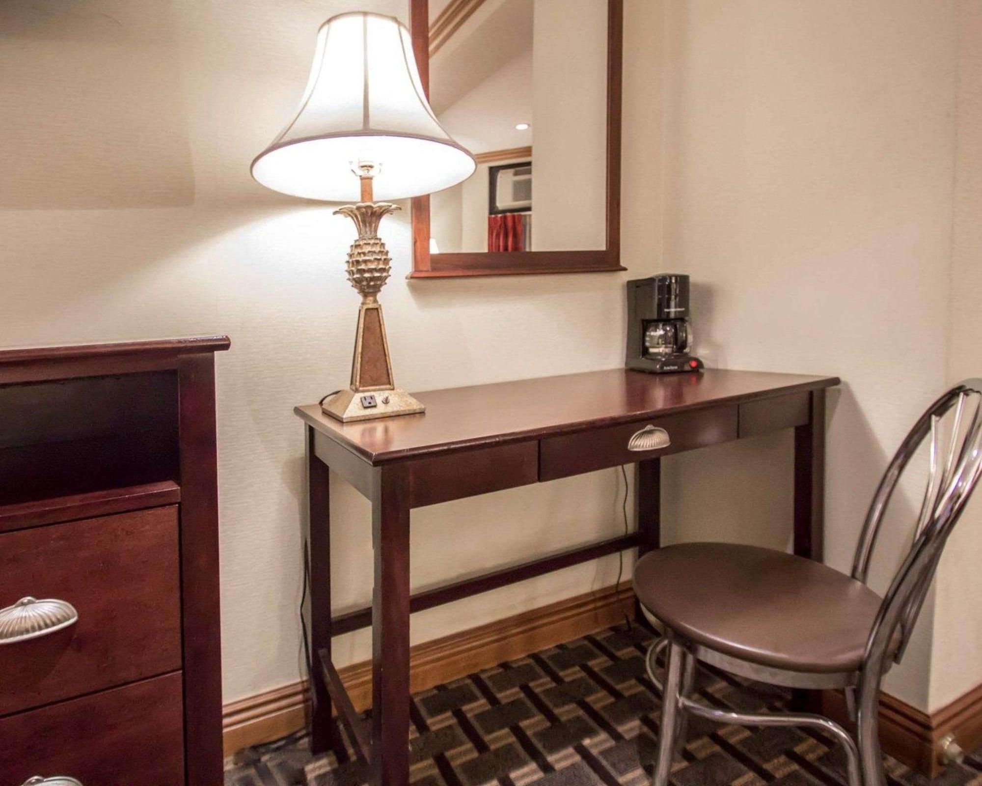 Clarion Hotel Park Avenue New York Bagian luar foto