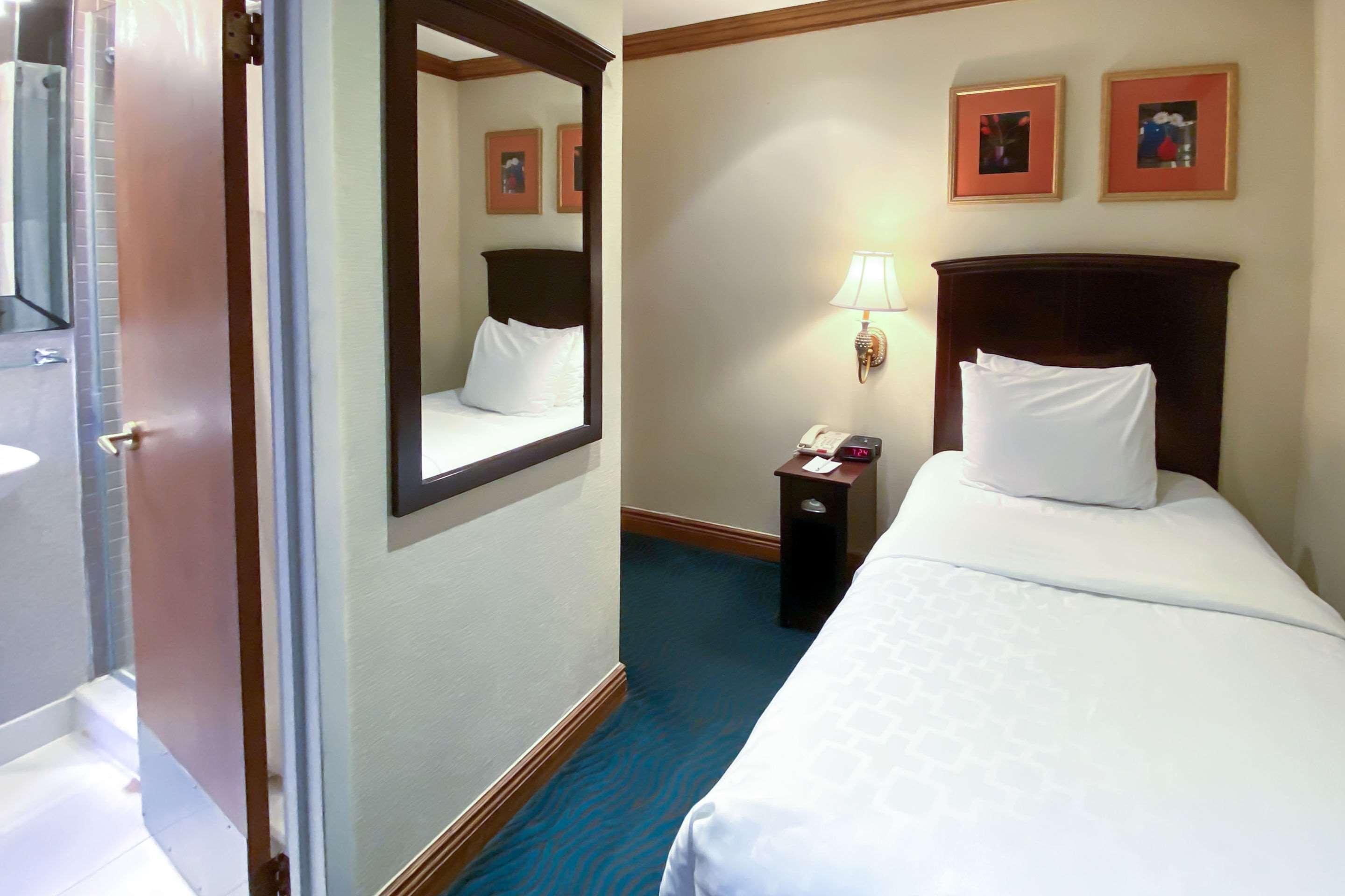 Clarion Hotel Park Avenue New York Bagian luar foto