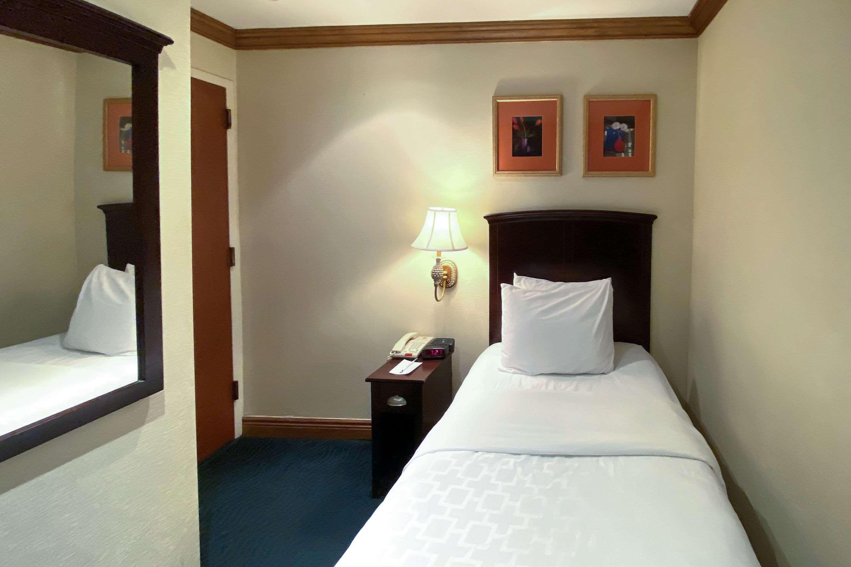 Clarion Hotel Park Avenue New York Bagian luar foto